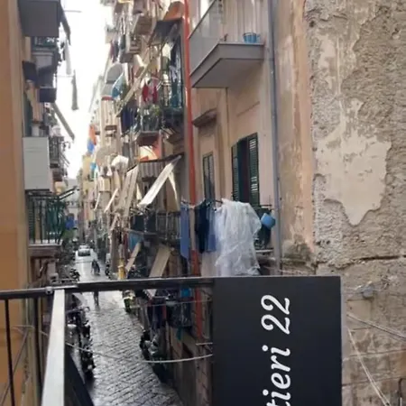 Quartieri22 Bed & Breakfast 4*