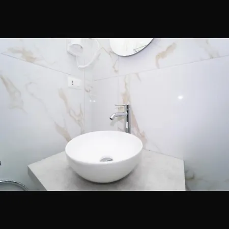 לינה וארוחת בוקר Quartieri22 נאפולי