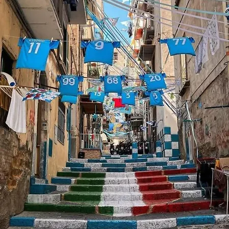 Quartieri22 לינה וארוחת בוקר נאפולי